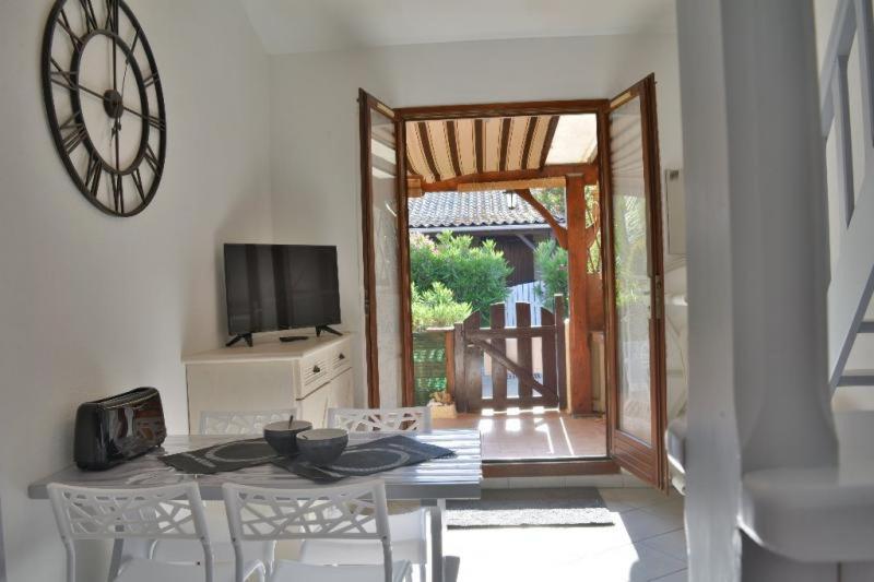 Les Patios De La Mer : Villa 4 Pers Proche De La Plage Saint-Cyprien  Exterior photo